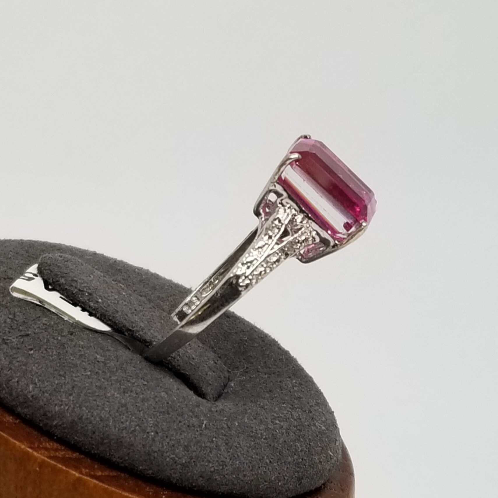 FA5395 Vintage STS Sterling With Pink Stone CZ? Ring, Size FA5395 Vintage STS Sterling With Pink Stone CZ? Ring, Size