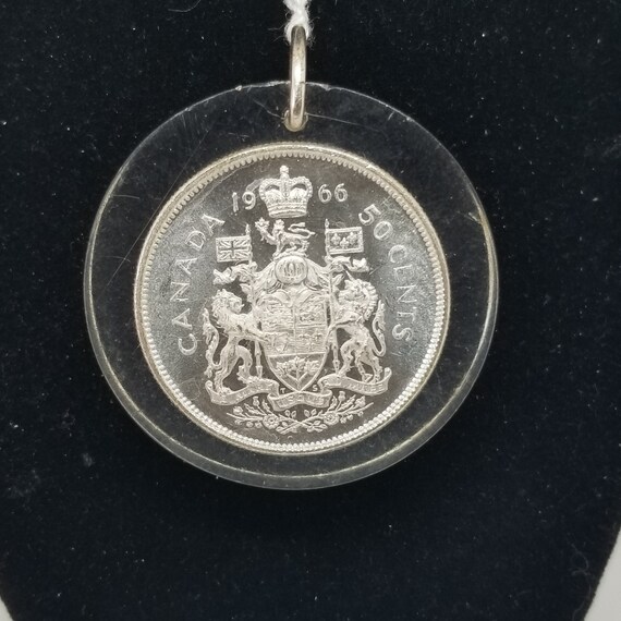 FA1655 1966 Encased Canada Silver Quarter Pendant. - image 3