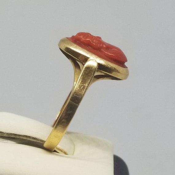 Z1785 Vintage 14K Yellow Gold with Coral Cameo Ri… - image 2