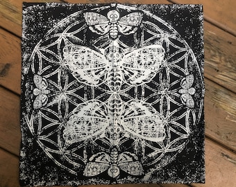 Chiffon de tarot de tête de mort de papillon de nuit de sucre | Nappe d'autel | Tissu spirituel | tarots | 78 tarots | Cadeau de sorcière