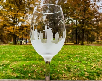 Dubai Skyline Etched Wine Glass and Stemless Wine Glass-Gift