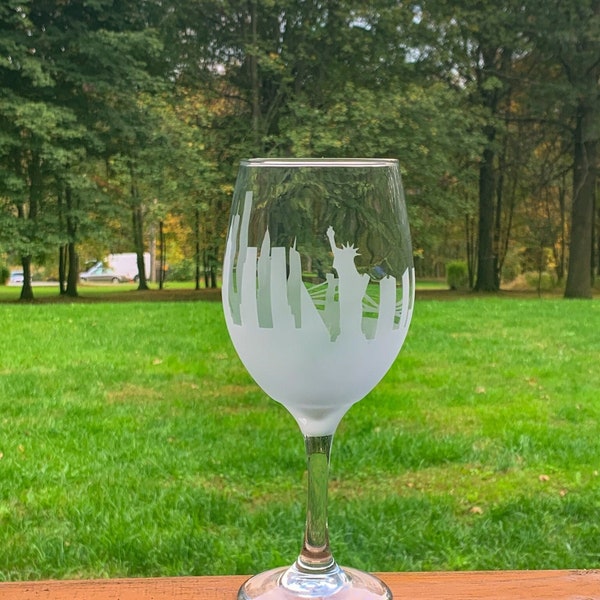 New York City,NY Panoramic Skyline Wine Glass Stemmed or Stemless•Etched City Skyline•Gift