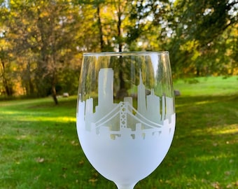 San Francisco, CA Panoramic Wine Glass Stemmed or Stemless•Etched City Skyline•Gift