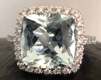 18K Acquamarine Diamonds Ring Item SN11