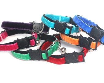 Soft Velvet Cat Collar - Luxury Breakaway Safety Kitty Collar with Bell - 7 Colors - Pink, Purple, Blue, Green, Teal, Red, Orange