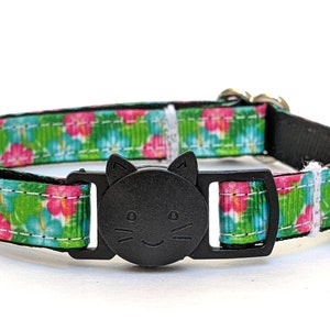 Floral Tropics Cat Collar - Ferns and Flowers Tropical Vacation Breakaway Kitty Collar With Removable Bell