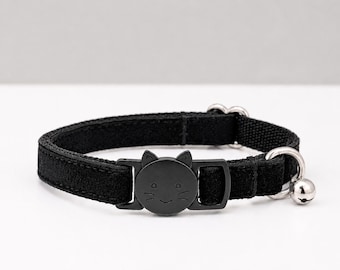 Collar para gato de terciopelo negro suave – Collar de seguridad con cascabel y cierre de seguridad.