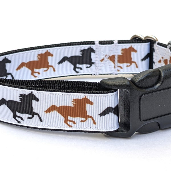 Running Horses Dog Collar - Horse Racing, Brown and Black Horses Equine Farm Dog Collar