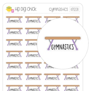 Può includere: Un foglio di 16 adesivi con un'illustrazione di una trave di ginnastica con la scritta "GYMNASTICS". Gli adesivi sono bianchi con un contorno viola e sono disposti in una griglia.