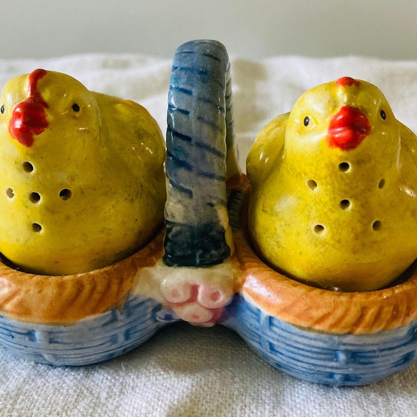 Vintage Yellow Chicks on Nests Salt and Pepper Shakers Made in Japan