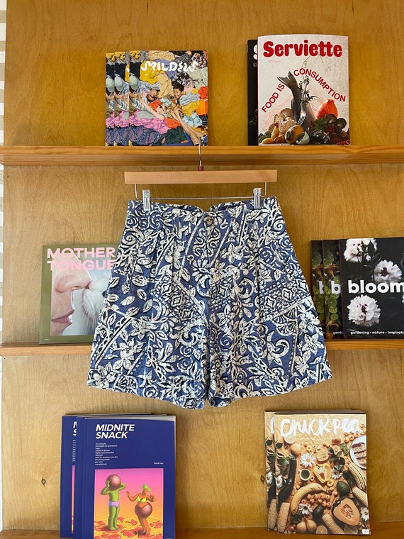 Vintage 90’s The Limited blue floral batik shorts 