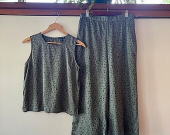 Ensemble deux pièces en soie mélangée EILEEN FISHER vintage des années 90, pantalon large court vert olive taille XS