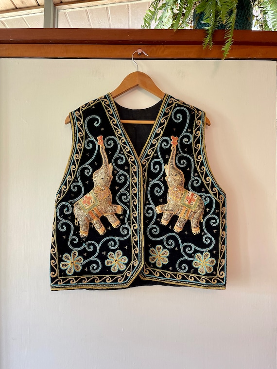 Vintage black velvet embroidered sequin Elephant v