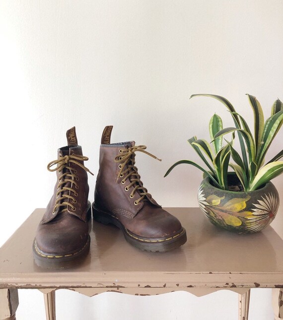 womens brown doc marten boots