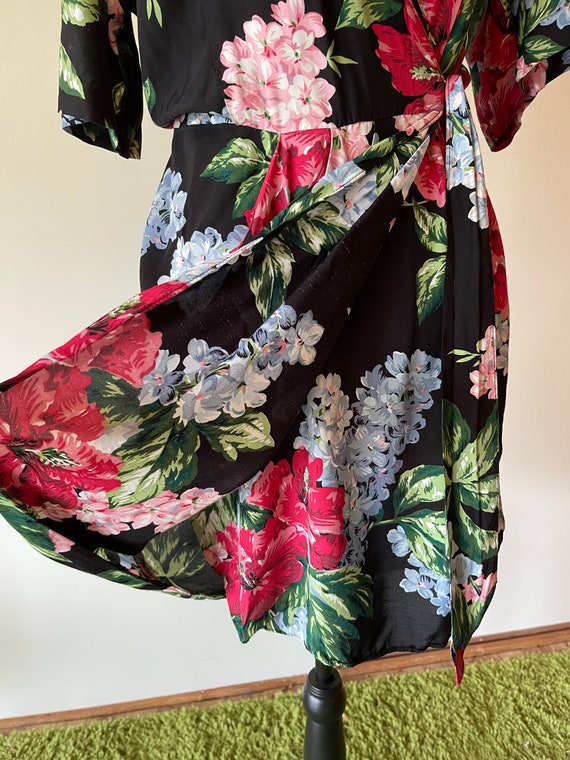 Vintage 90’s Carol Anderson wrap dress dark flora… - image 3