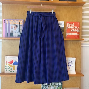Vintage 90’s blue and black houndstooth midi skirt Size M