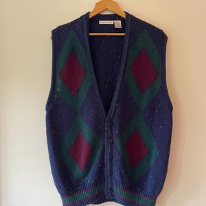 Vintage 90’s CLAIBORNE Argyle speckled sweater vest size M Grandpa Sweater Classic Style