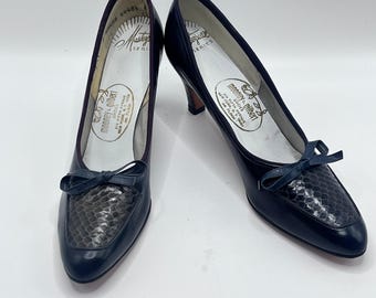 Mooney & Gilbert Masterpiece Series Navy Leather Snakeskin Pumps 7 AAAAA Narrow