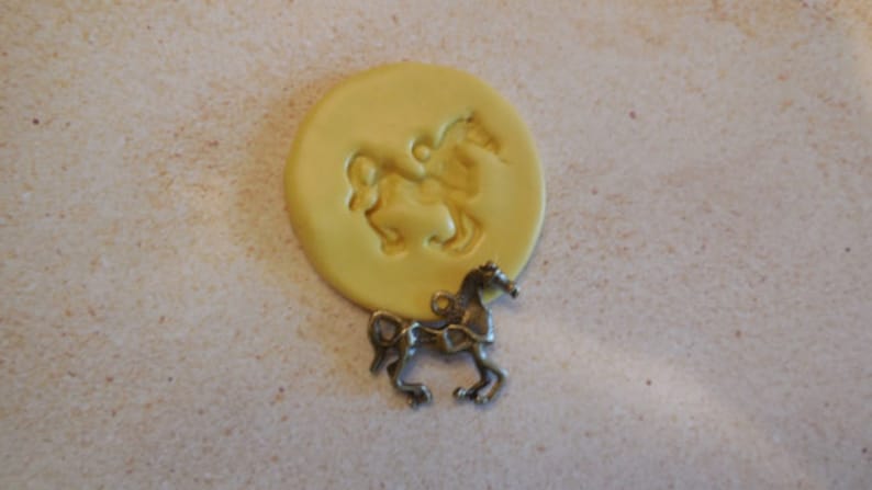 craft mold jewelry mold charms porcelain food mold fondant Faith Pendant Mold resin clays mold pop up mold flexible silicone mold