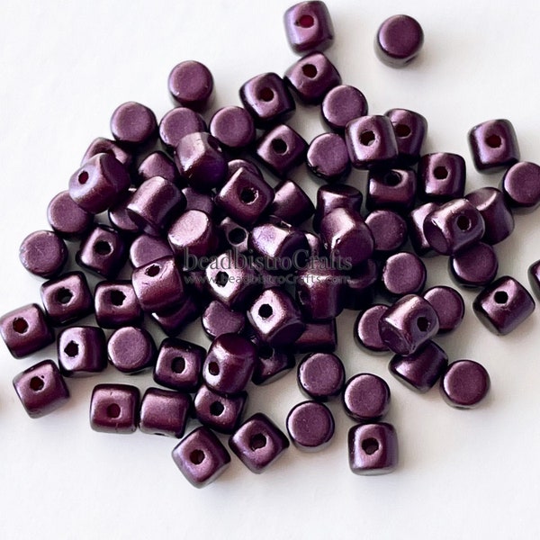 5g Czech MINOS Perles Par Puca® beads - small dot - PASTEL BORDEAUX - 2.5x3mm