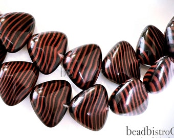 Red and Black Striped Pressed Glass Triangle Beads - 8pcs Polished Pressed Glass Beads - 12.5x16mm * NEW Old Stock *