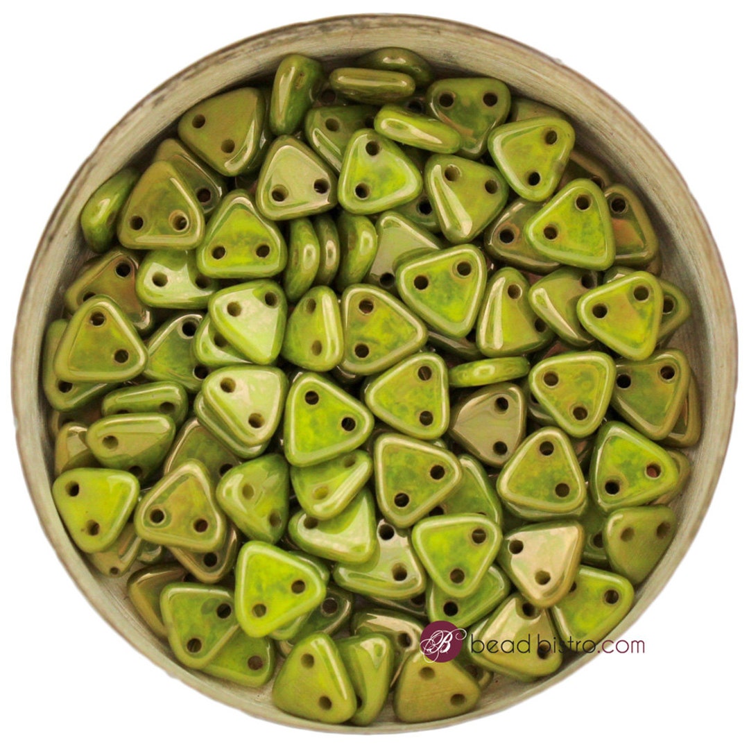 10g CzechMates 2穴トライアングルビーズ - SILVERSHEEN