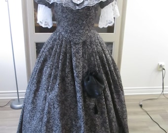 Victorian Period  Women Fashion - 1860s Ball Gown -  Size 14 (B40" - W32") #NB-677