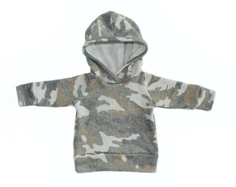 hoodie in heathered camo