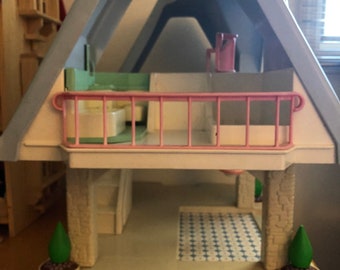 Little tikes dollhouse blue roof -sale !!