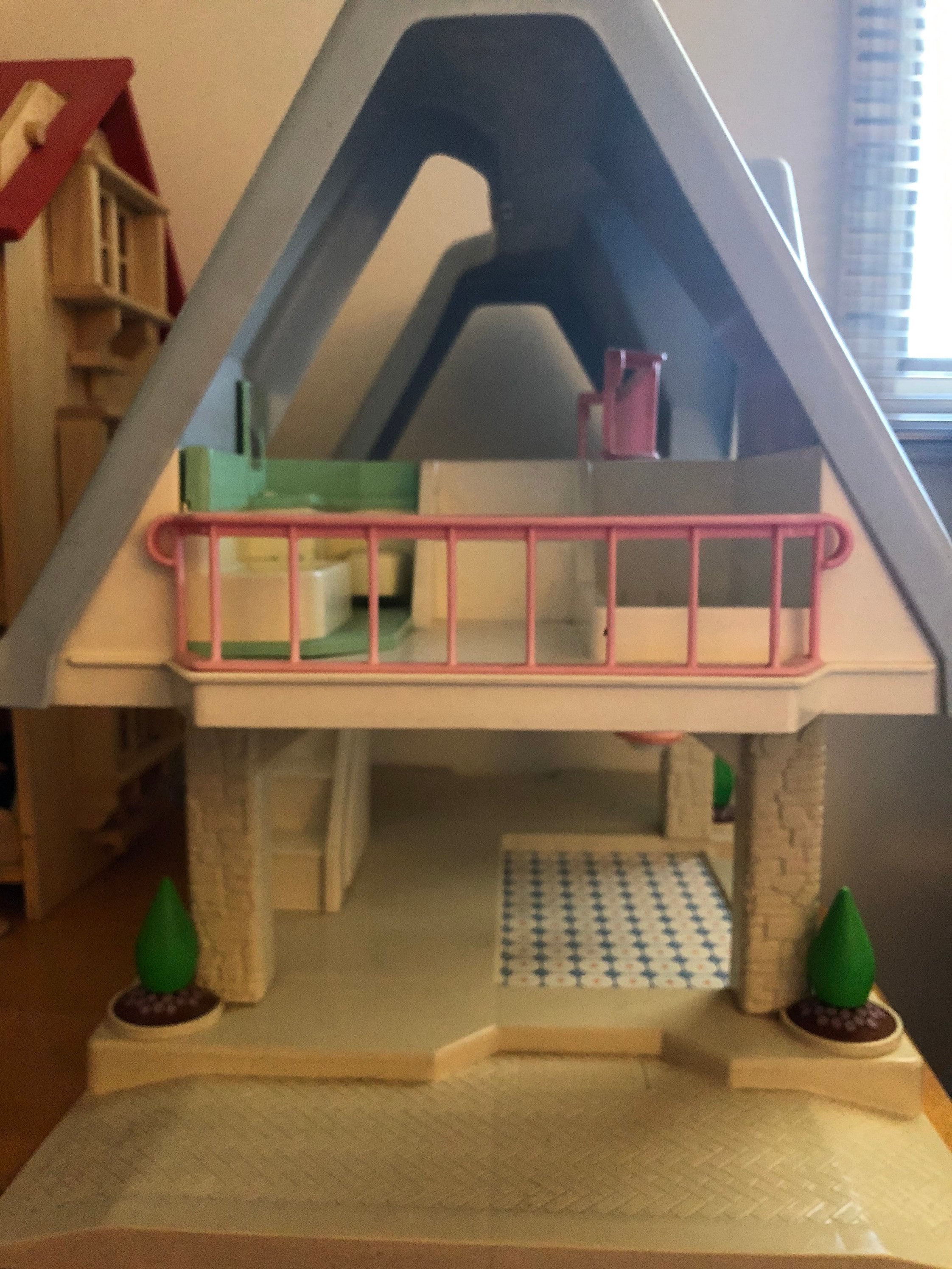 Little Tikes My Size Dollhouse Mansion Pink Blue Vtg Doll House 90s  39”X36”X24”