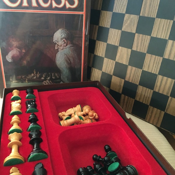 wooden chessboard set 1970