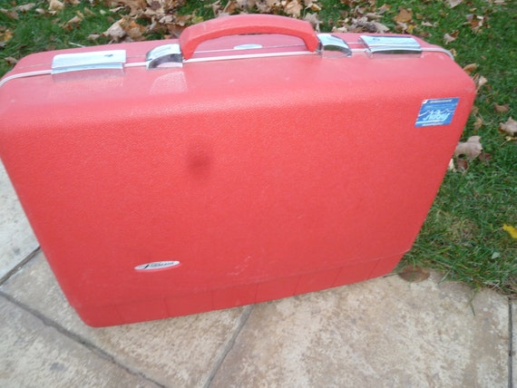 Vintage Luggage - Sears Forecast Ruby red