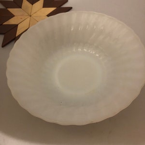 Vintage white  fire king  bowl swirled