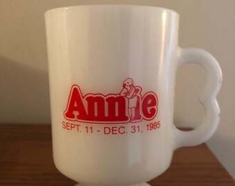 Annie coffee cup milk glass