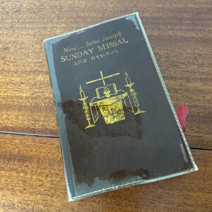 Vintage St Joseph SUNDAY   MISSAL and hymnal Dk brown
