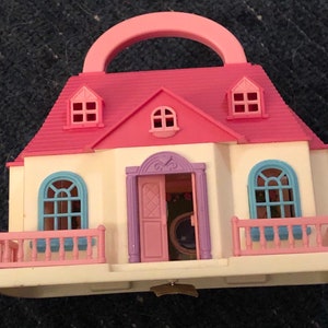 Polly Pocket pink  house