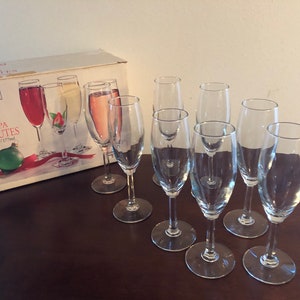 Wine glasses Libbey set of 8