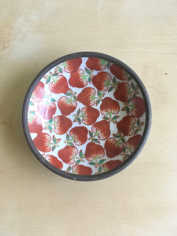 Tiny Chinese Strawberry Decorative Plate or Trinke