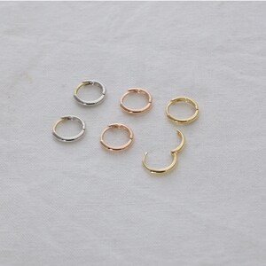 14k gold plain hoop, simple sleeper earring, solid gold hoop earring, sleeper style, small sleeper, clasp hoop, solid gold piercing