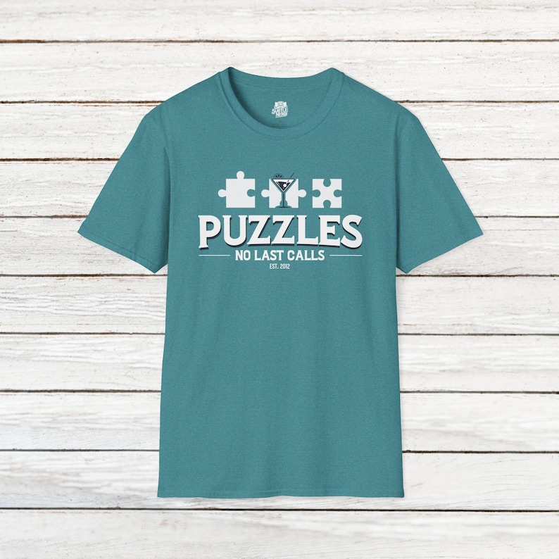 Camiseta Puzzles Bar: inspirada en Cómo conocí a vuestra madre, 100% algodón. imagen 1