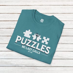 Camiseta Puzzles Bar: inspirada en Cómo conocí a vuestra madre, 100% algodón. imagen 6