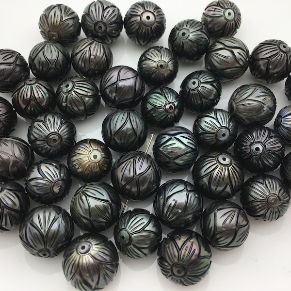 1pc 10-14mm Round Carved Tahitian Pearl - Hand Carved - Tattoo Tahitian Pearls, carved pearls, flower designs,CAC-FLW-9-8