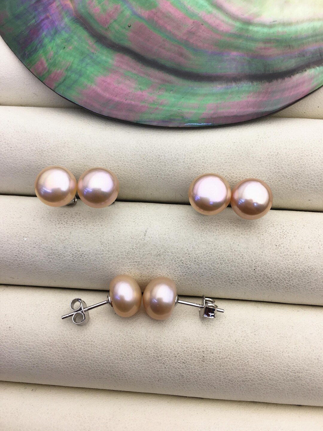 1 Pair AAA 8.5-9mm Natural Rainbow Pearl Stud Earrings,pearl
