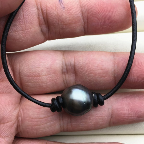 1 pièce 13-15 mm énorme grand collier ras de cou avec perles de Tahiti vertes noires, collier en cuir perlé, collier de perles en cuir noir, Le11-005