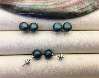 Orecchini a bottone con perle rotonde con bottoni verde intenso da 7-8 mm AAA, argento sterling, SE1-T7