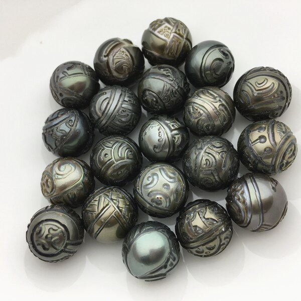 1pc AAA 11-14mm Gray Round Carved Tahitian Pearl - Hand Cared - Tattoo Tahitian Pearls, carved pearls, flower designs,CAC-FLW-9-3