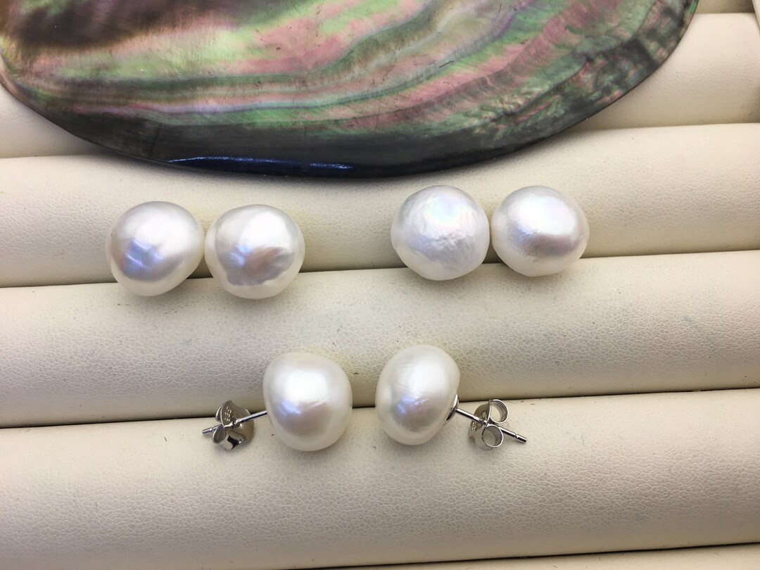 round pearl earrings 専用 13mm White Freshwater Round Pearl Stud Earrings