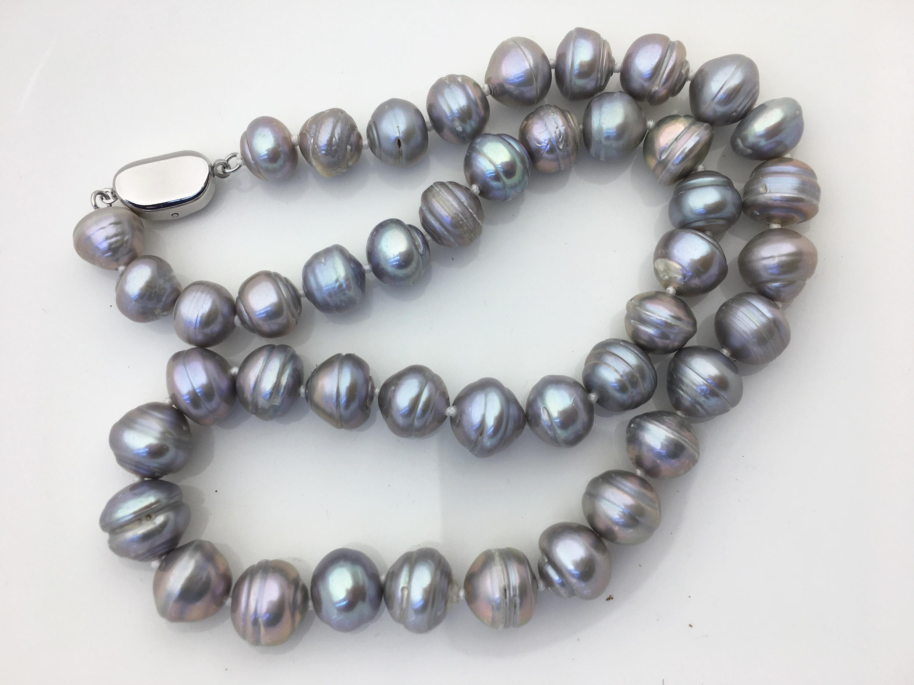 Collana a tre fili placcata oro 18 kt | Etrusca Milano – Viganò Milano 1919