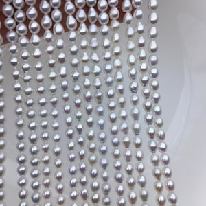 AA+ 4.7-5.1mm*5.5-7mm white baroque rice pearls,Cultured white freshwater pearls beads,teardrop pearl necklace,rice pearl wholesale,LR5-A-1