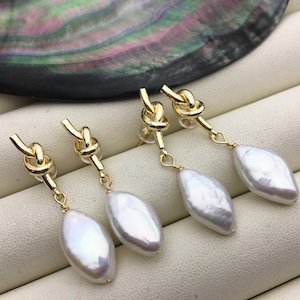 White Natural diamond shape baroque pearl flower stud earrings,wedding pearl earrings,SE3-131-9